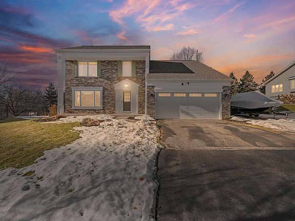 2nd image of 16346 Greenbriar Ct
