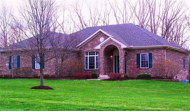 For Sale: 1473 Meadowlands Dr, Fairborn, OH 45324