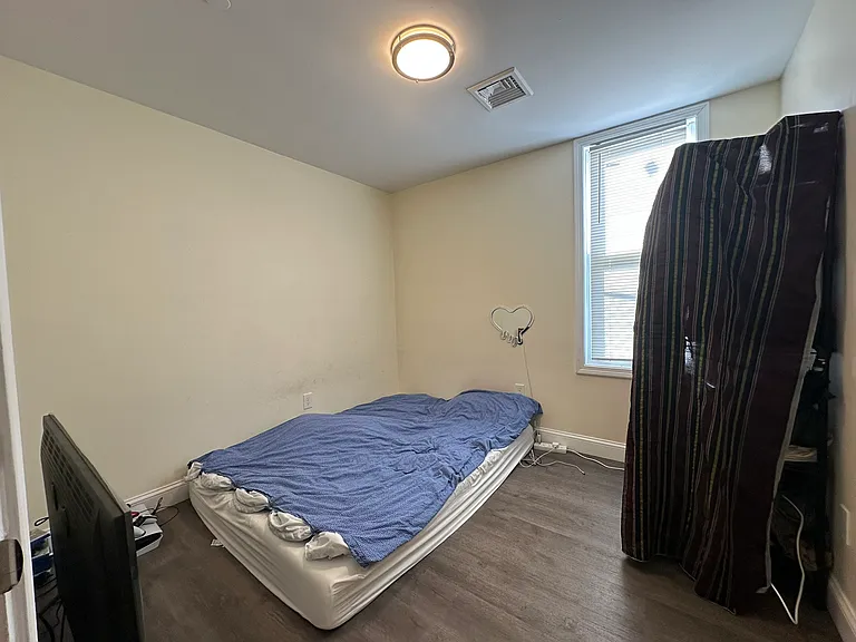 41 Calumet St #B — Photo 11