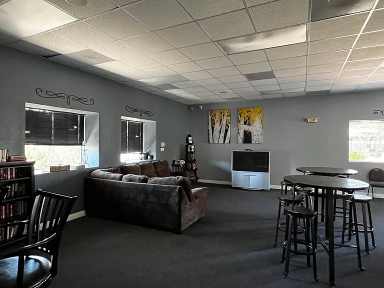 2724 S Chaparral Rd — Photo 33