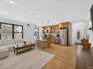46 Terrace Cir APT 1B, Great Neck, NY 11021