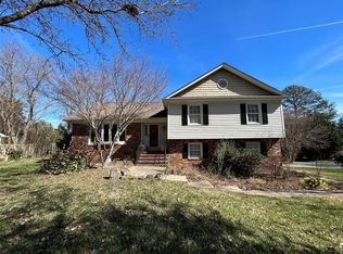 7607 Whistlestop Rd, Charlotte, NC 28210