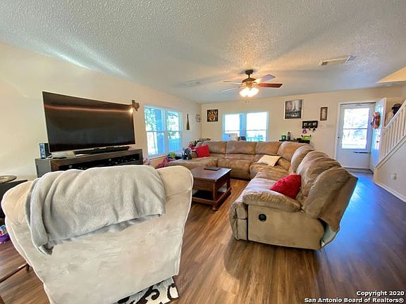 2nd image of 212 Samantha Dr