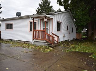 654 N Locust St, Canby, OR 97013