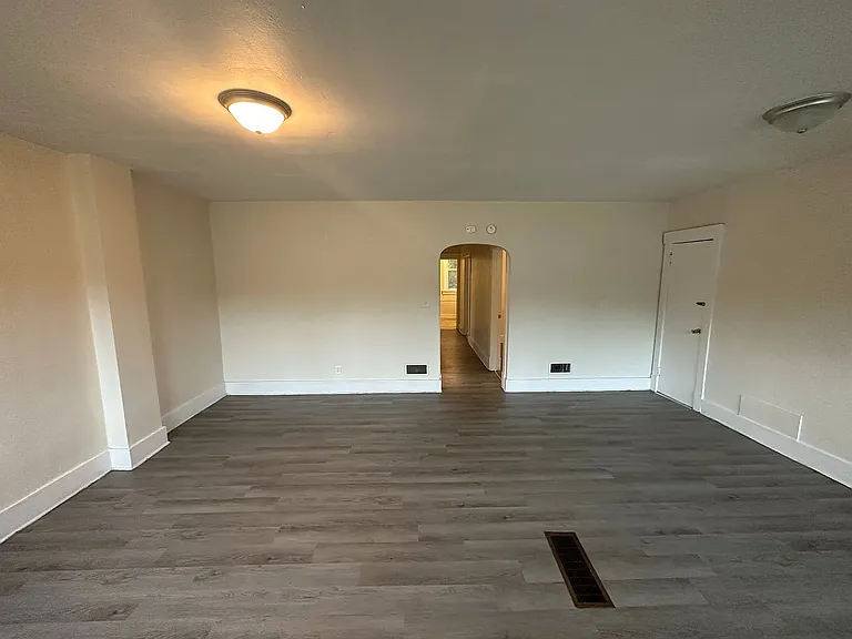 440 N Broad St #1 — Photo 2