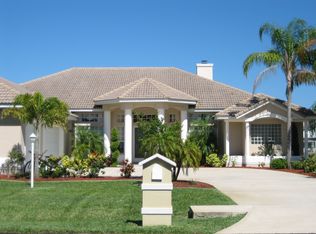 353 Lanternback Island Dr, Satellite Beach, FL 32937