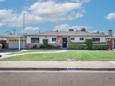 1505 3rd St, Sanger, CA, 93657