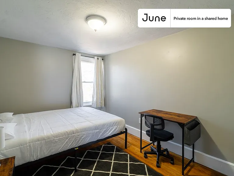 14 Bacon St #B — Photo 3