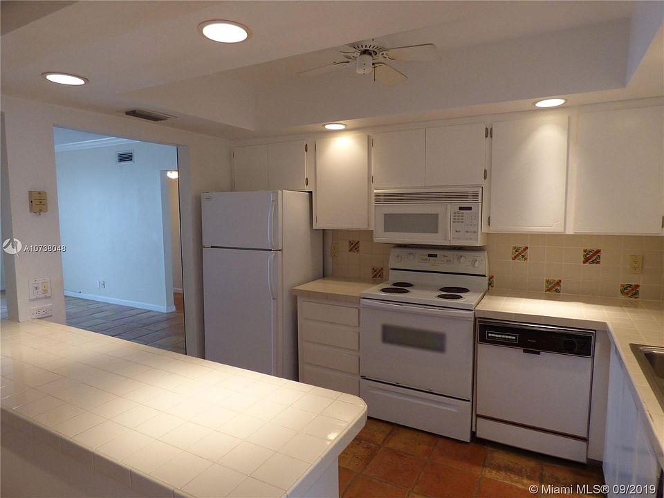 1st image of 1212 SE 2nd Ct APT 202