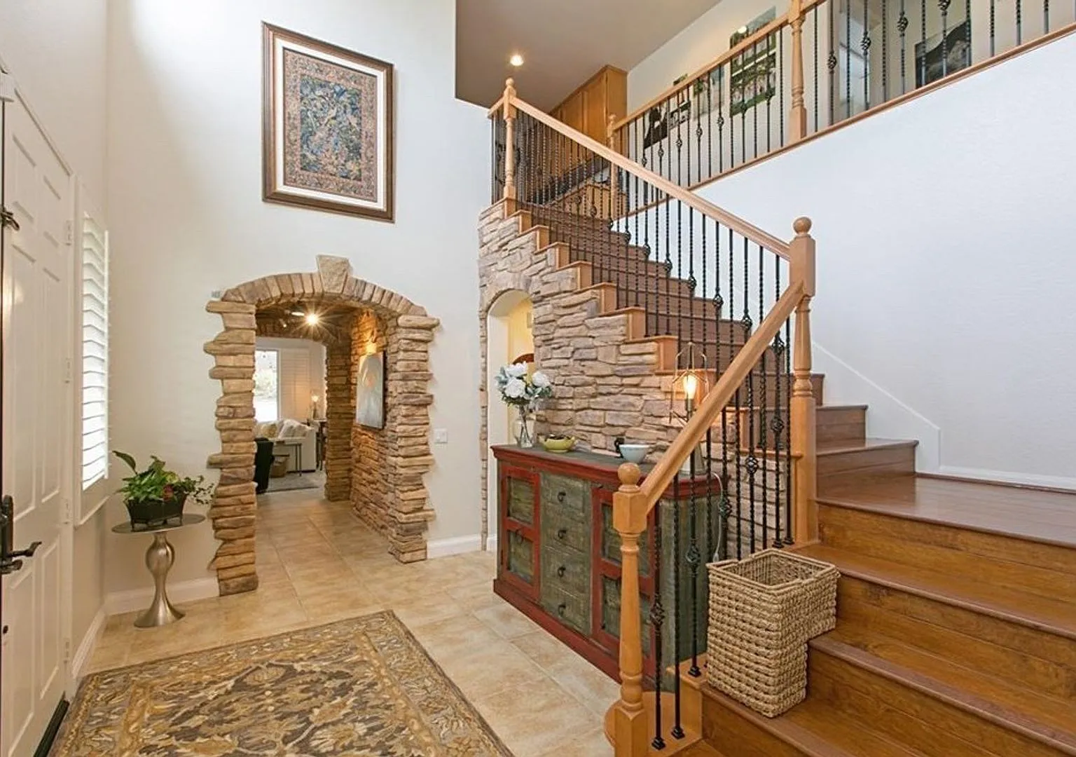 Stunning La Costa Valley Furnished Home — Photo 4