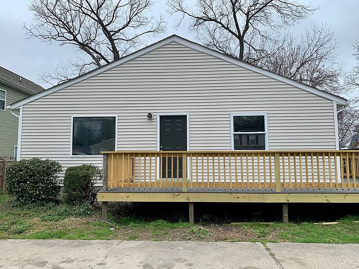 2nd image of 210 W Chamberlin Ave