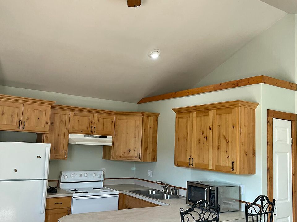 1st image of 43143 Riverview Dr APT 5