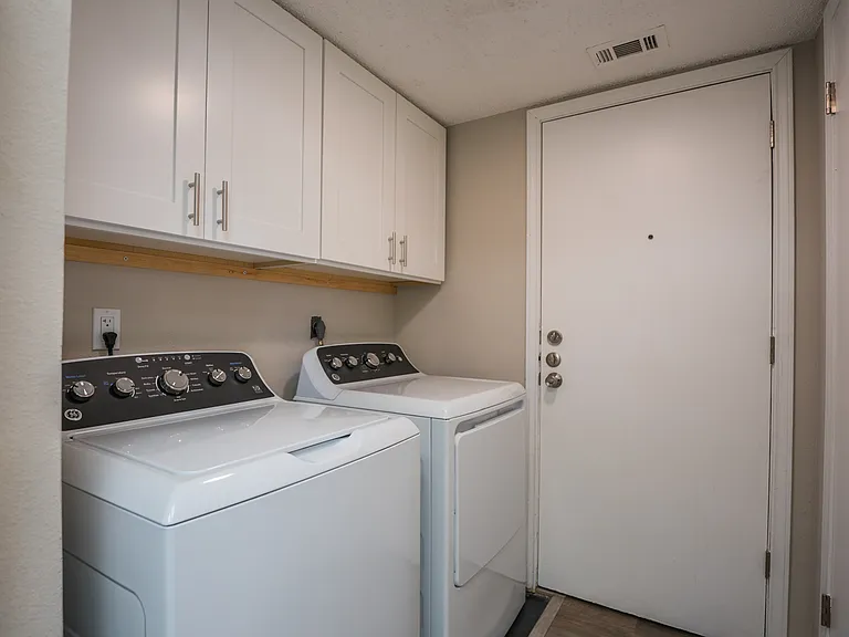9914 Ardash Ln — Photo 12