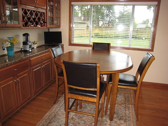 4th image of 243 Westwood Ln