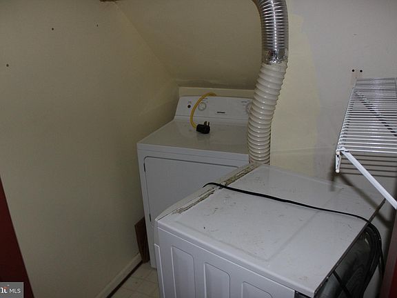 4th image of 608 Bridlewood Dr