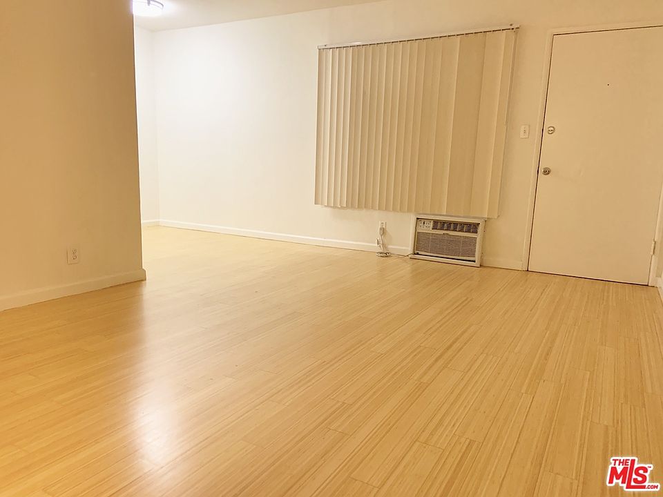 1st image of 937 Cole Ave #4A