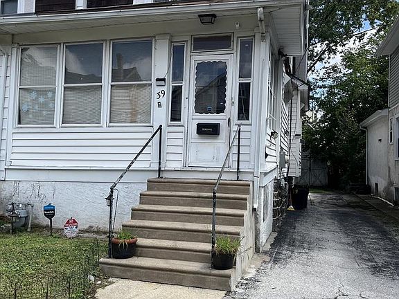 2nd image of 39 Beverly Ave