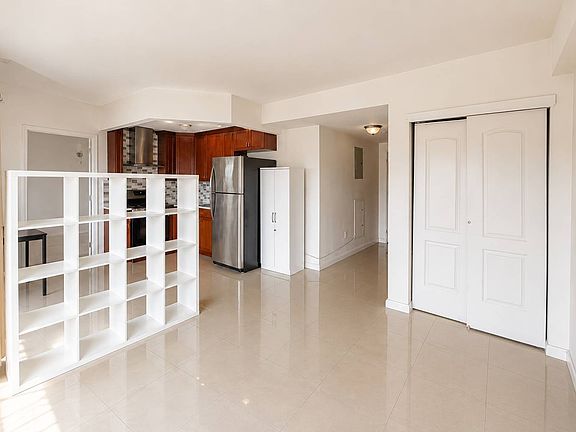 3rd image of 71-66 Parsons Blvd #6C
