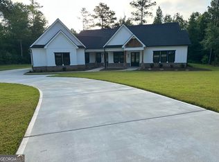 153 Dub Walker Rd, Jackson, GA 30233