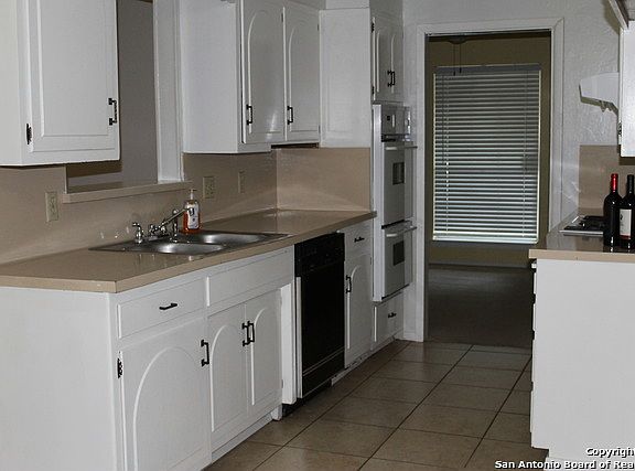 3rd image of 107 Barcelona Dr