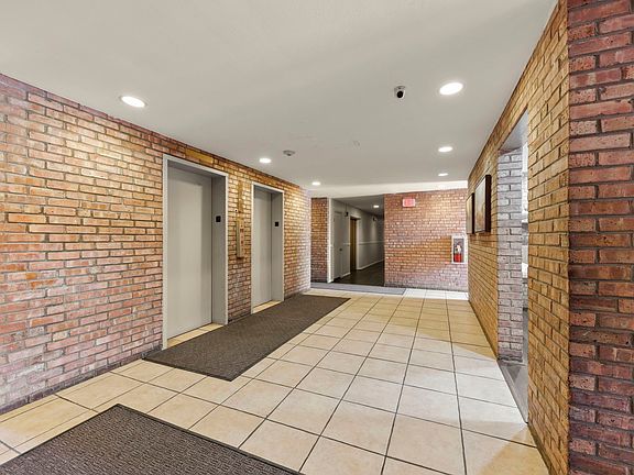 3rd image of 5950 Oakwood Dr APT 6C