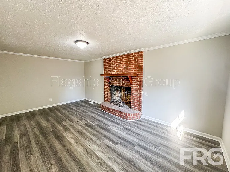 610 3rd St — Photo 31