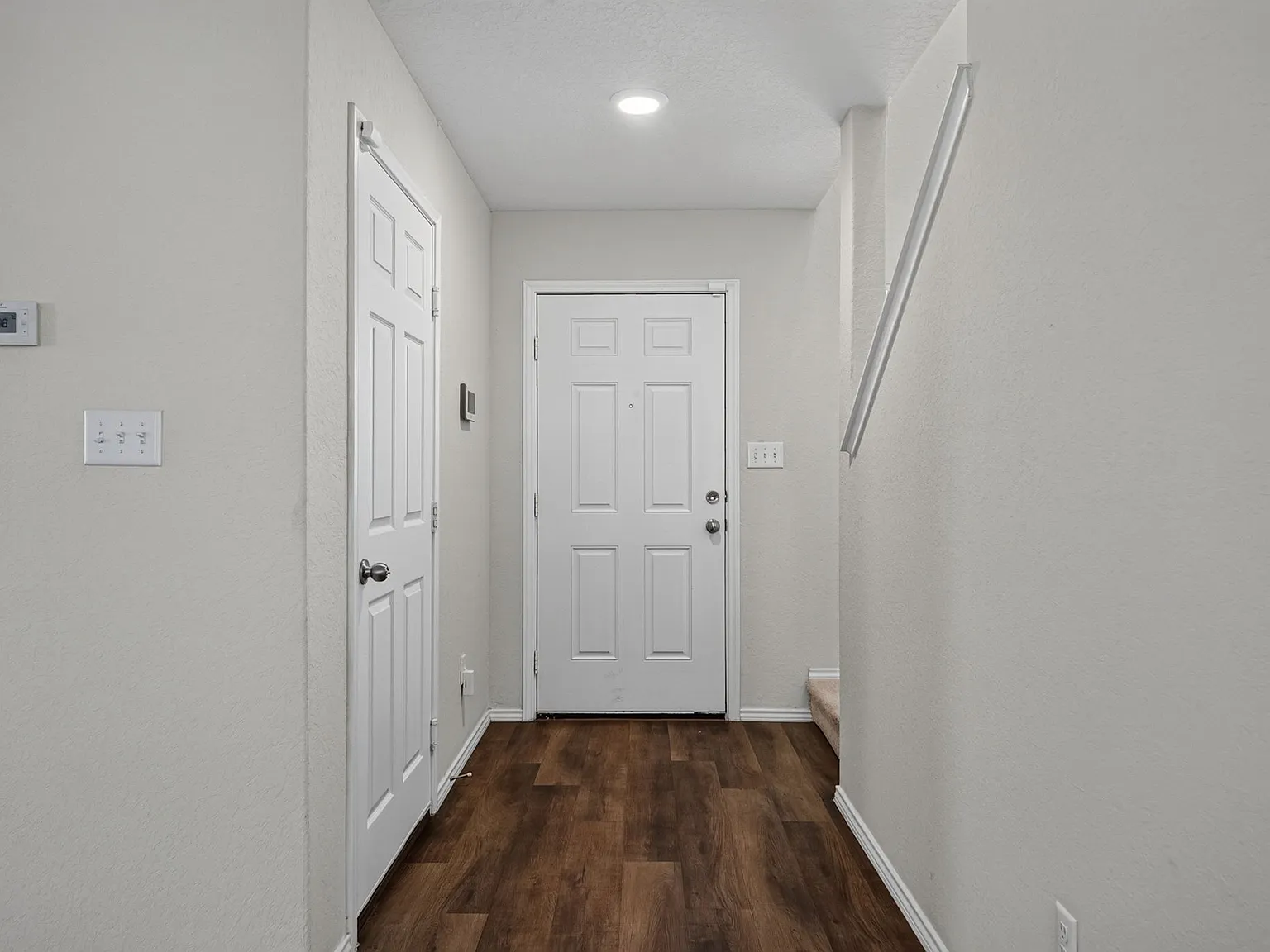 Spacious 4-Bed Home with Fenced Yard & Garage in San Antonio 2,103 Sq Ft of Comfort! — Photo 4