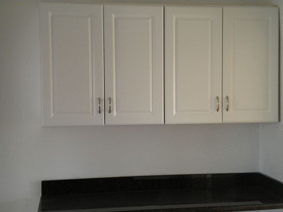  Granite countertops, brand new cabinets and tile flooring!