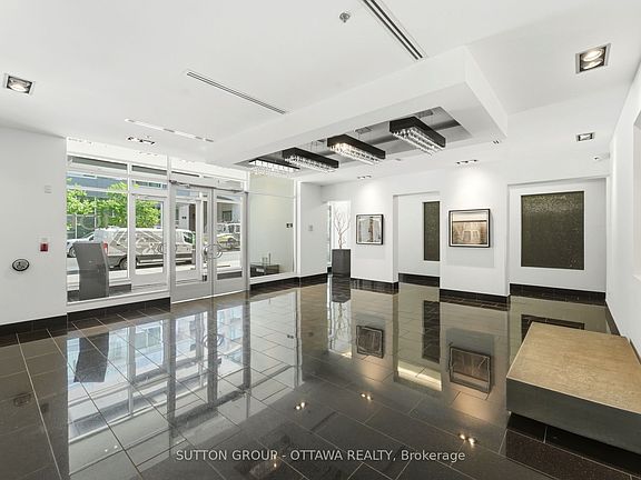 2nd image of 101 Richmond Rd #110