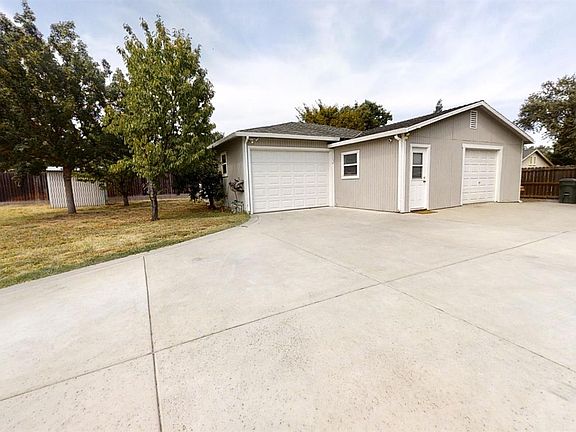 2nd image of 8444 Fair Way