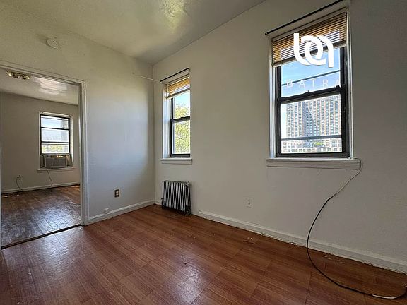 4th image of 302 E 126th St APT 3D