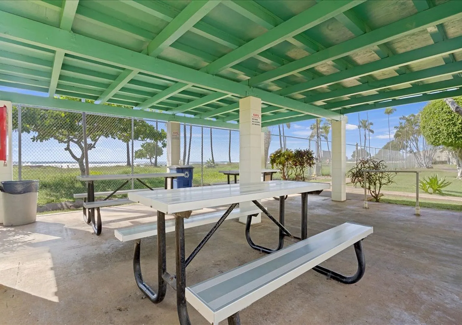 Makaha Surfside Studio — Photo 3