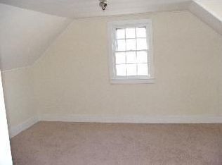 8 Hasbrouck Dr, Poughkeepsie, NY 12603