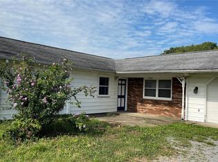 615 Forker Ln, Grantsburg, IL 62943