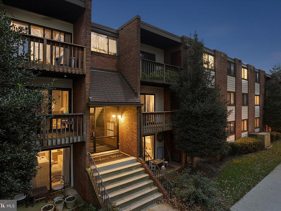 1st image of 10721 West Dr APT 302