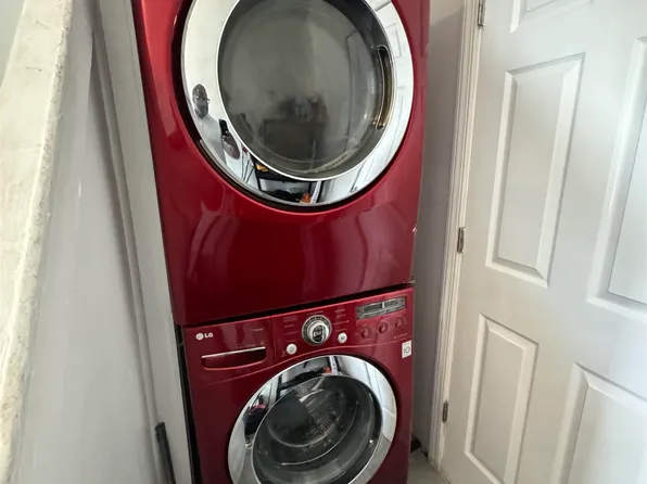 24 Pamrapo Avenue image 4 of 25