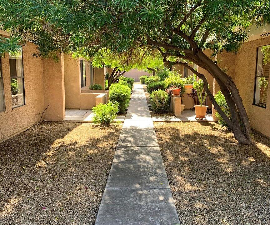 1st image of 2845 E Tracy Ln #6