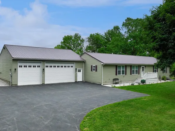 1025 White Oak Rd, Windsor, PA 17366