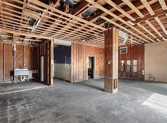 5th image of 5219 Dauphine St
