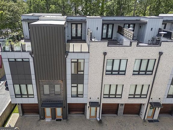 4th image of 133 City View Ct