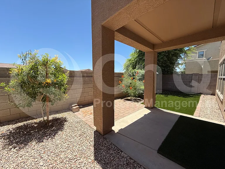 10821 W Elm St — Photo 23