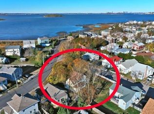 24 Russell St, Hull, MA 02045