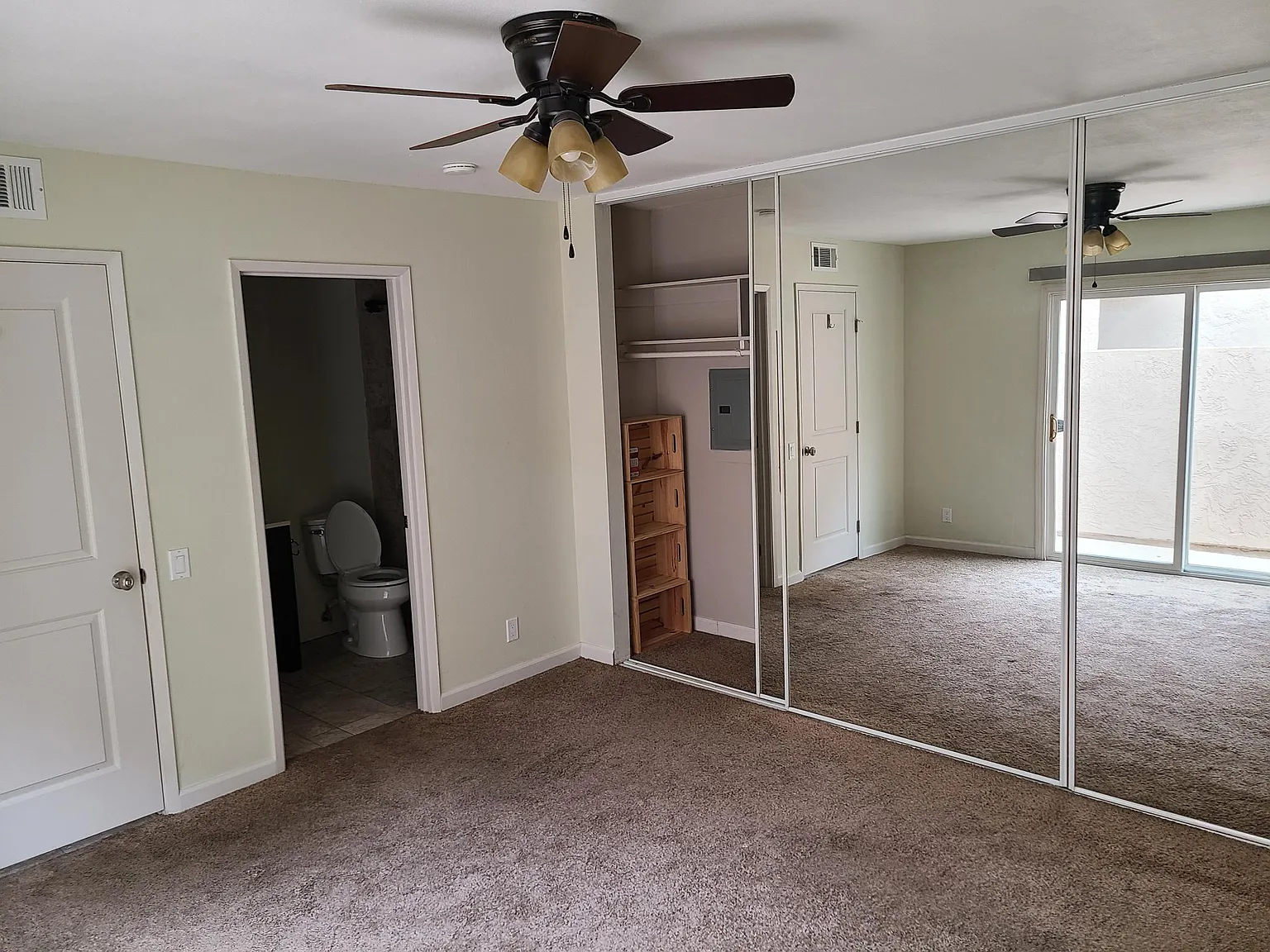 2 bed, 983 sqft, $2,795 — Photo 3