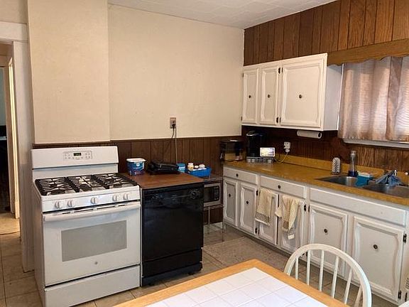 2nd image of 756 Ashland Ave