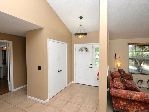 2nd image of 389 Sprucewood Ct