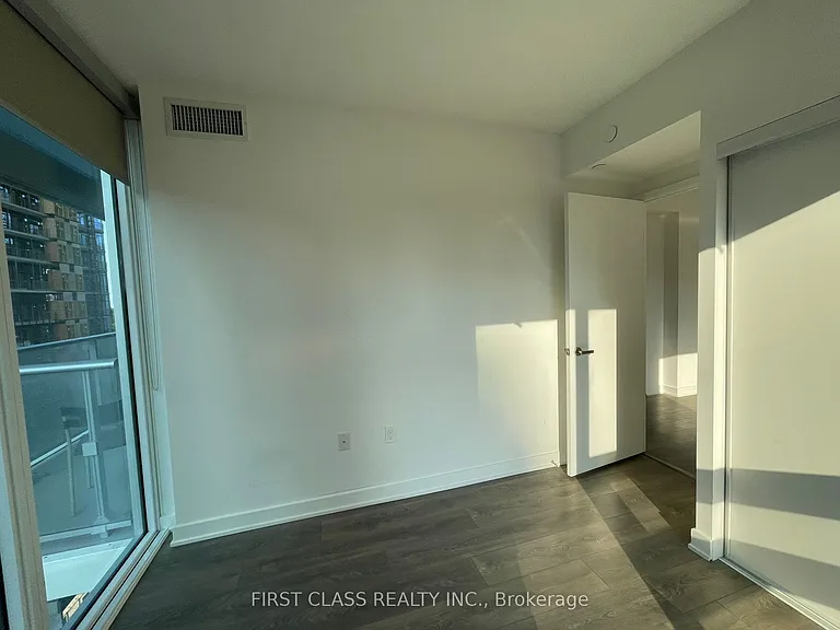 99 Broadway Ave #810 — Photo 9