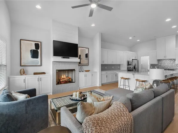 6304 SW Beacon St, Bentonville, AR 72713