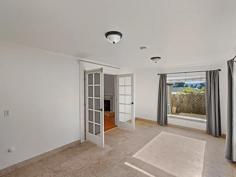 1225 Mescal St #B — Photo 6