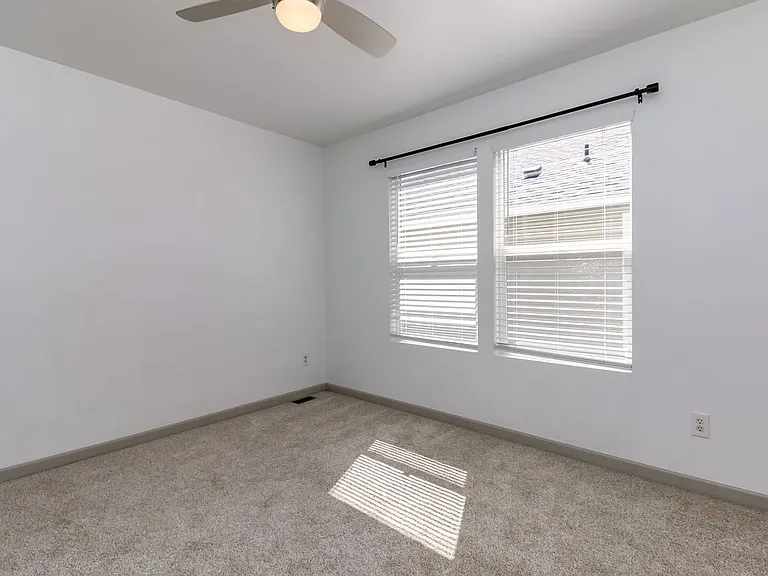 1661 Jensen Ave — Photo 25