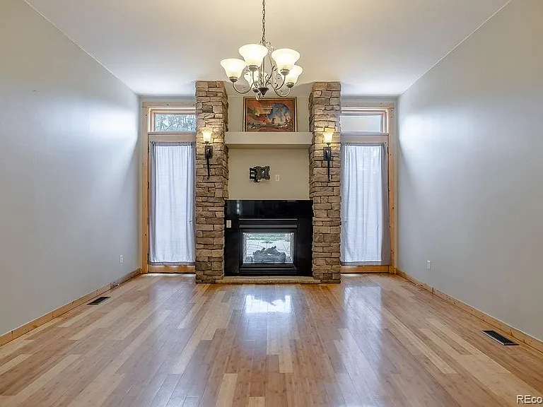 238 N Harrison St — Photo 8
